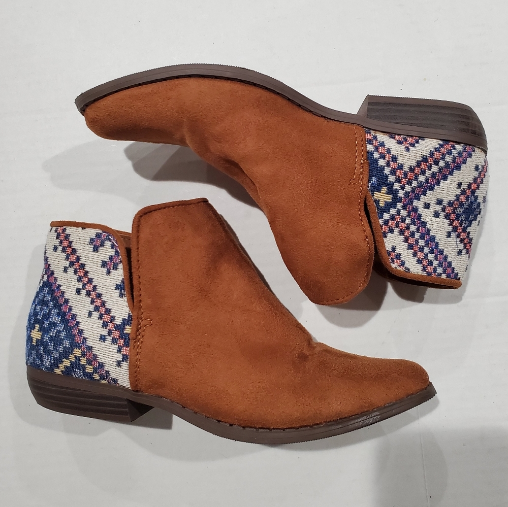 Cat & Jack Ankle Boot Lillianna Aztec Size 3